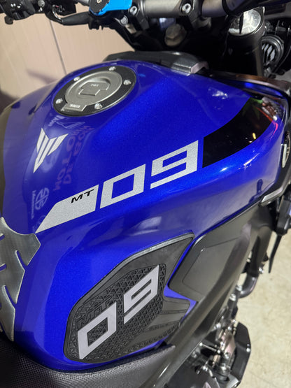 Yamaha MT09 Racing Blue 2017 Black Widow