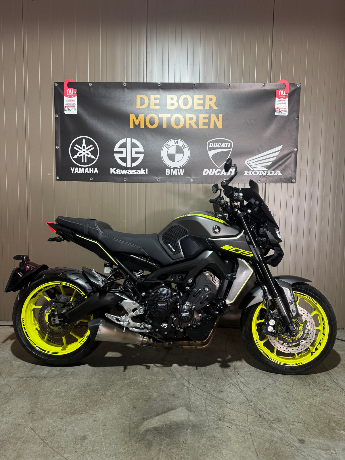 Yamaha MT09 Night Fluo Mivv