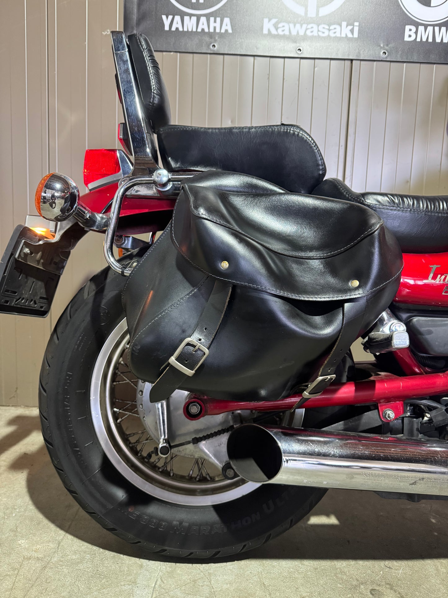 Suzuki Intruder VS800