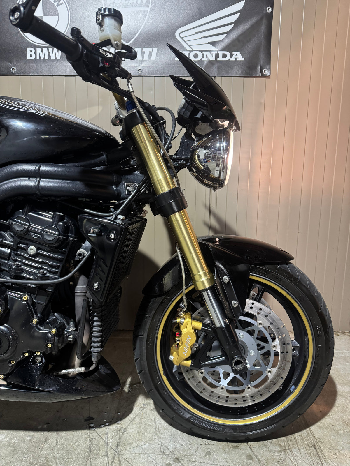 Triumph Speed Triple Arrow 2005
