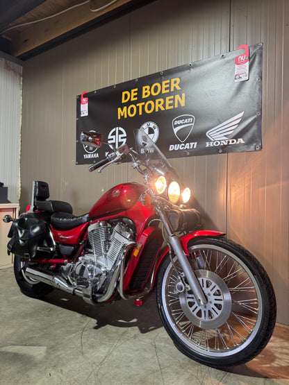 Suzuki Intruder VS800