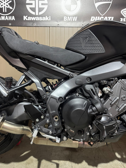 Yamaha MT09 2025 Y-AMT Akrapovic