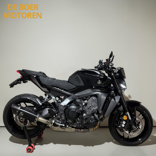 Yamaha MT09 2025 Y-AMT Akrapovic