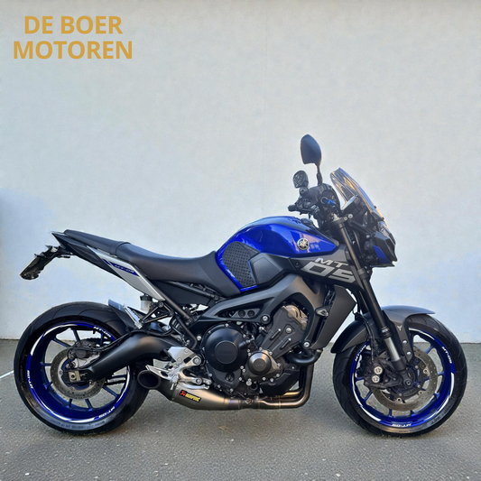 Yamaha MT-09 Racing Blue 2017 Akrapovic