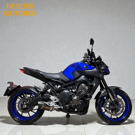 Yamaha MT-09 Racing Blue 2017 Akrapovic Line