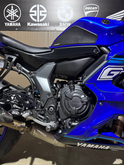 Yamaha R7 2022 MotoGP Akrapovic