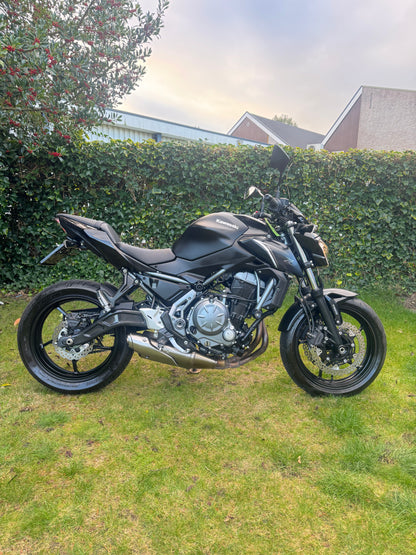 Kawasaki Z650 Full Black 2017