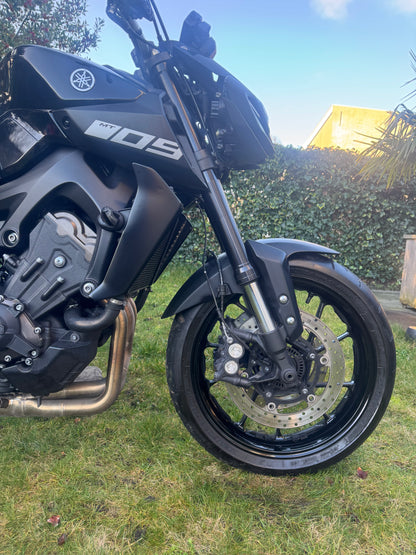 Yamaha MT-09 Full Black 2017 Akrapovic