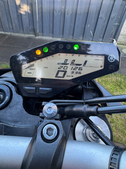 Yamaha MT-09 Full Black 2017 Akrapovic