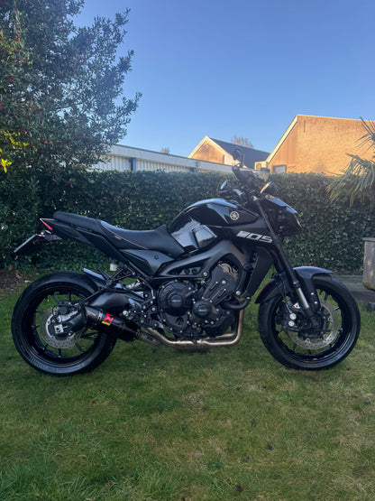 Yamaha MT-09 Full Black 2017 Akrapovic